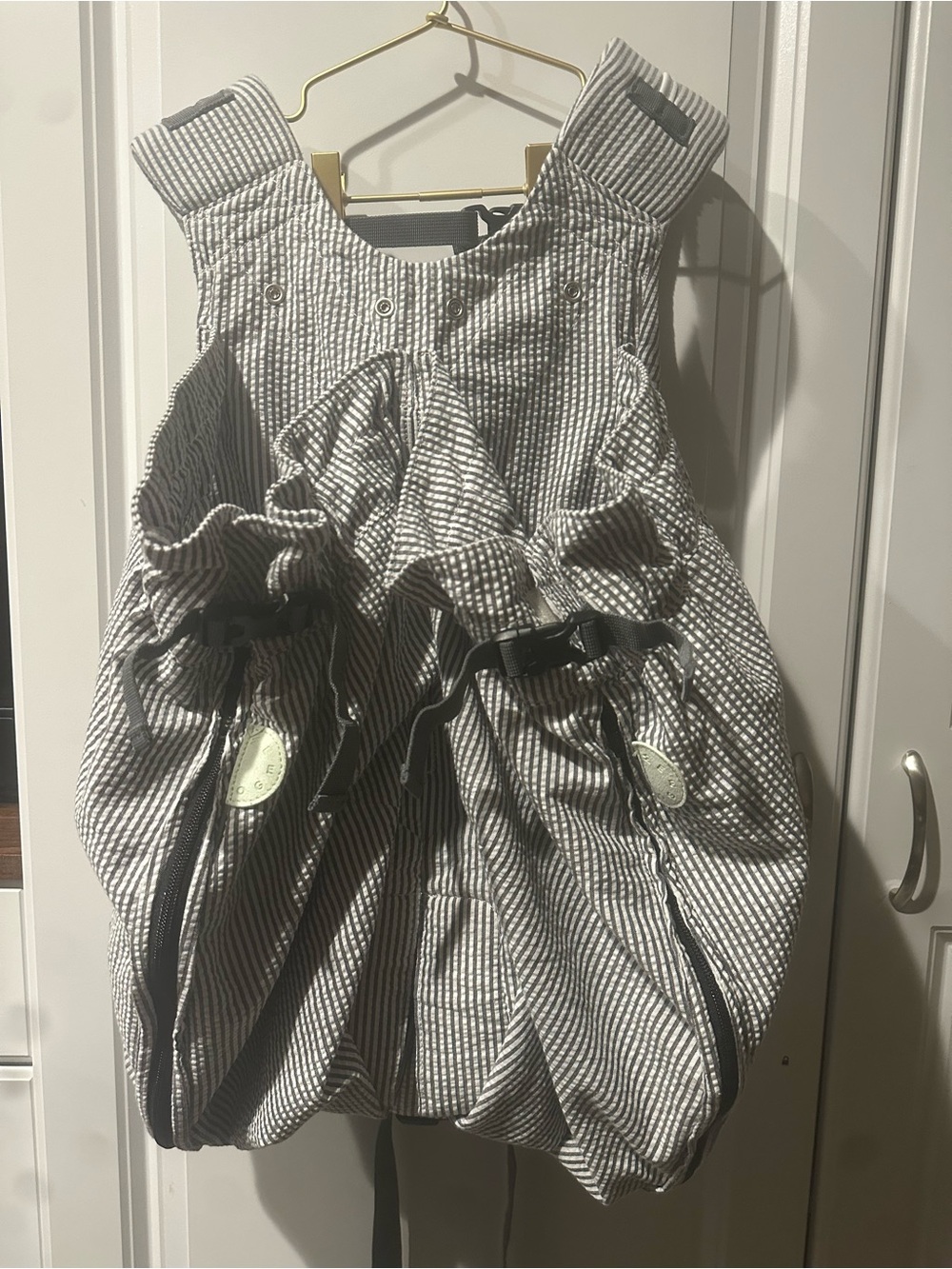 The Weego Twin in Seersucker Grey White stripe EUC